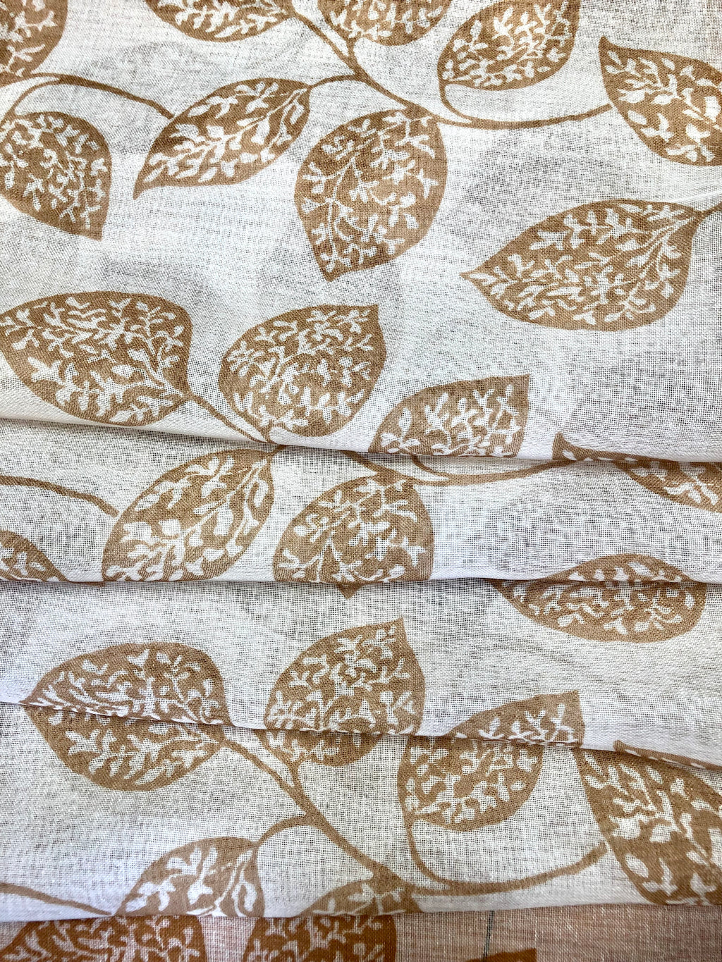 Hojas beige