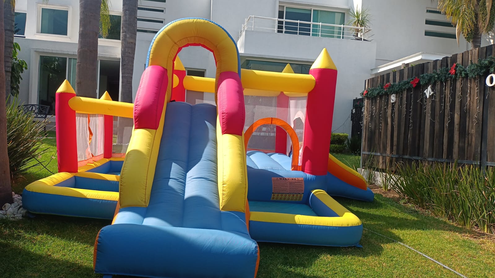 Color castle con pelotas